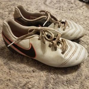 NIKE TIEMPO SOCCER CLEATS